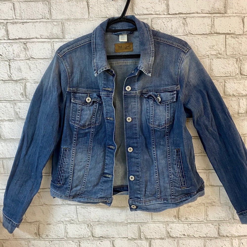 Levi's Blue Denim Jean Jacket Classic Style